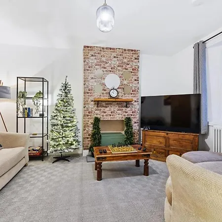 Будинок відпочинку Comfy And Stylish 4-br - Sleeps 8! Бристоль